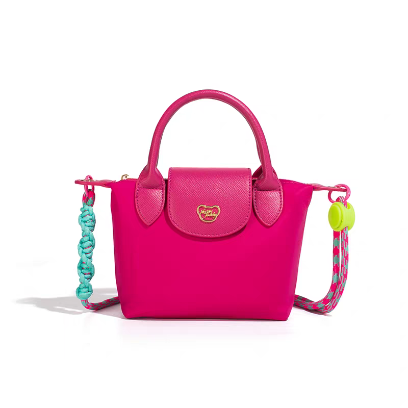 NOISY TEDDY25's new youthful, beautiful, light luxury and high-end women's hand-held crossbody bag is fashionable and trendy