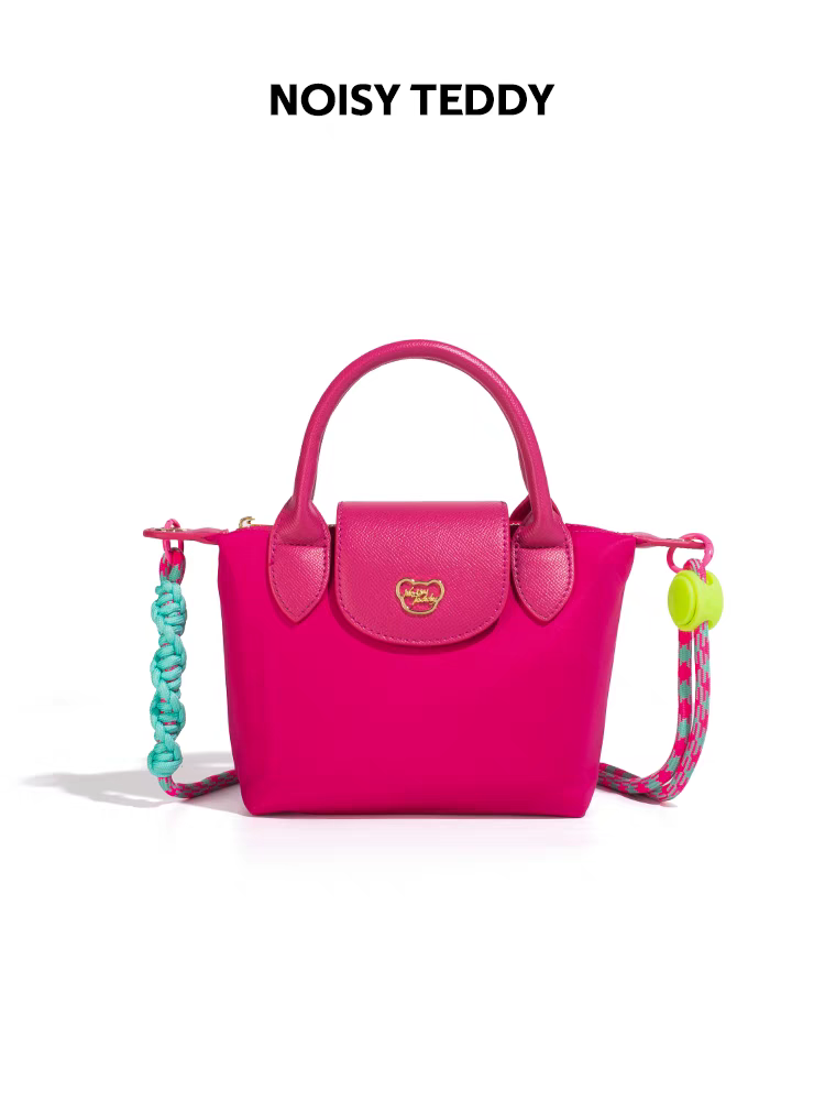 NOISY TEDDY25's new youthful, beautiful, light luxury and high-end women's hand-held crossbody bag is fashionable and trendy