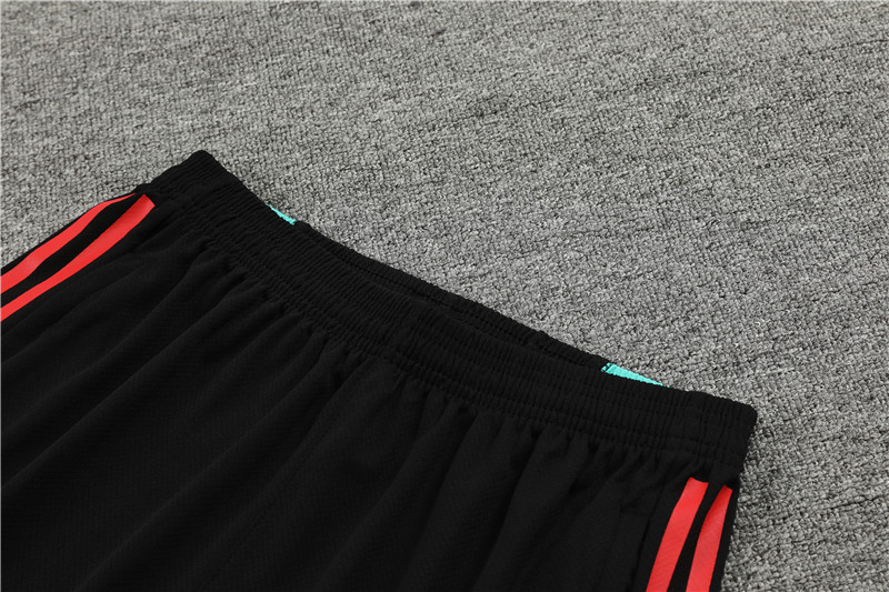 23-24 Manchester United training short-sleeved suit