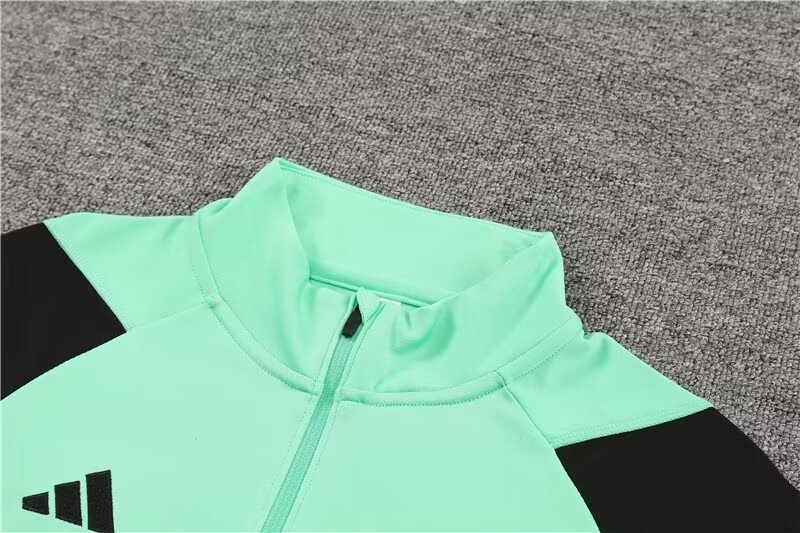 2023/2024 Real Madrid half-pull training uniform green suit 1:1 Thai quality