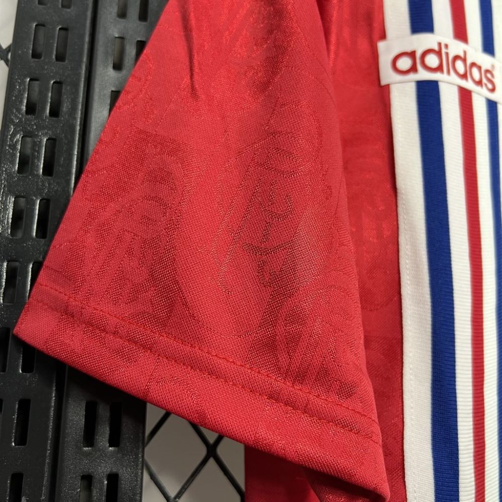 Retro 1996-97 Rangers away football jersey Retro