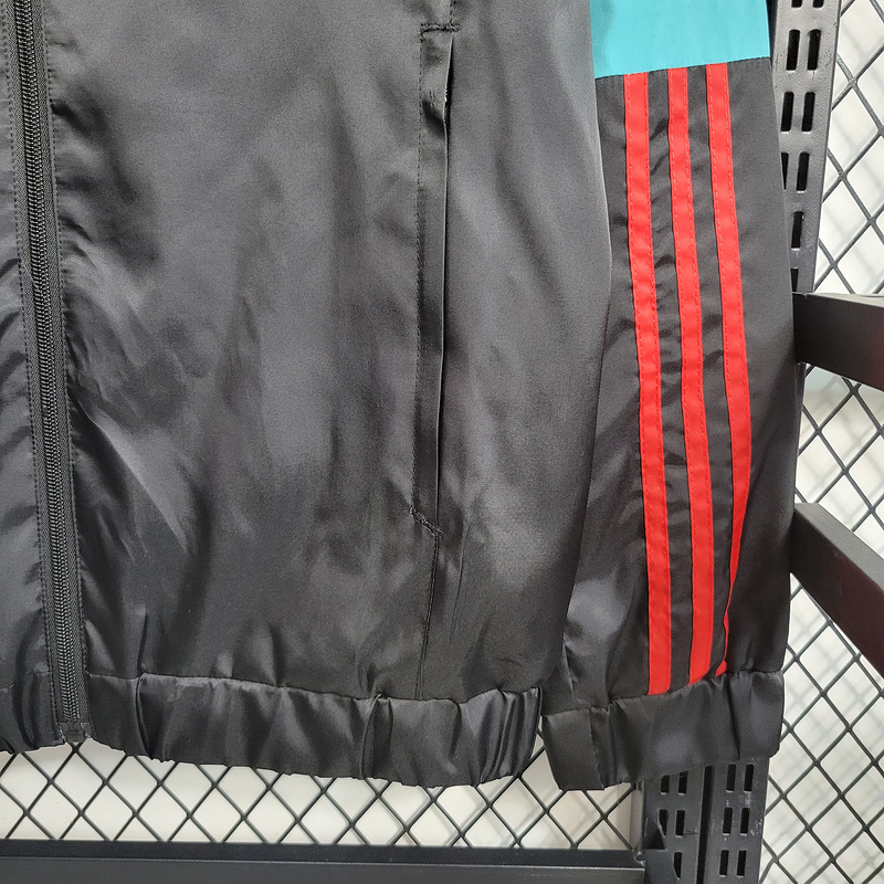 23-24 Windbreaker Manchester United