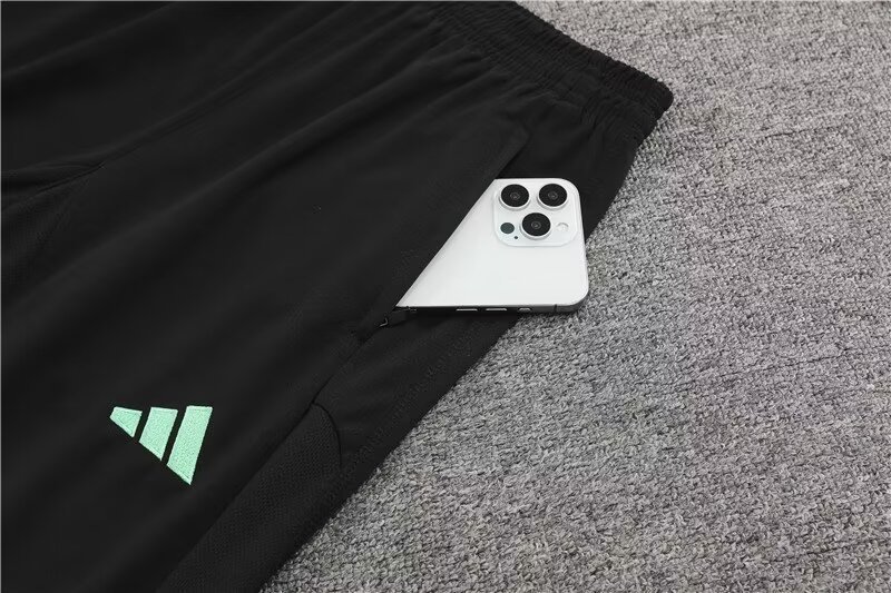 2023/2024 Real Madrid half-pull training uniform green suit 1:1 Thai quality