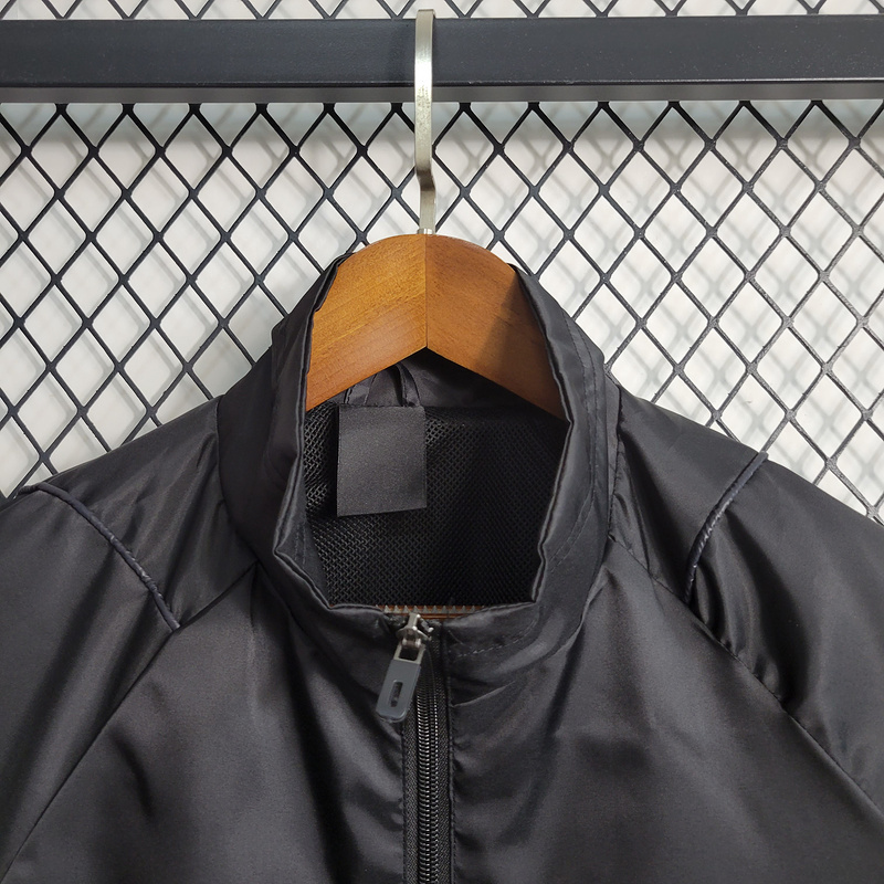 23-24 Windbreaker Manchester United