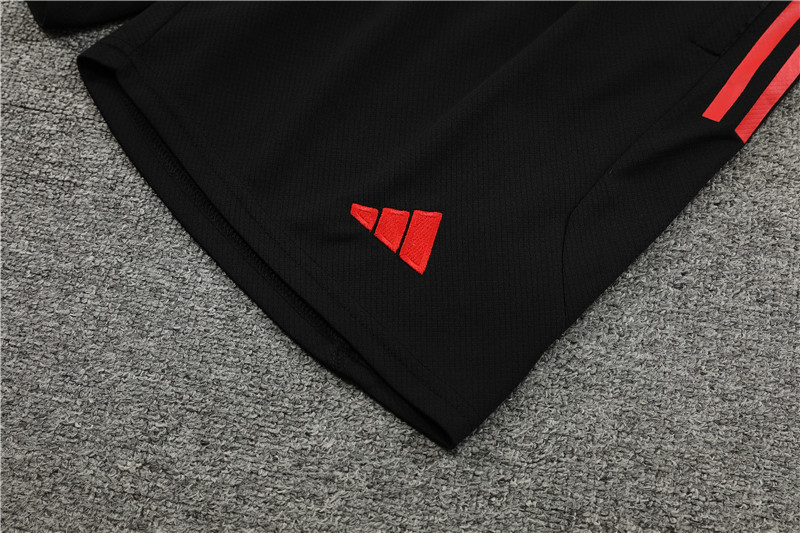 23-24 Manchester United training short-sleeved suit