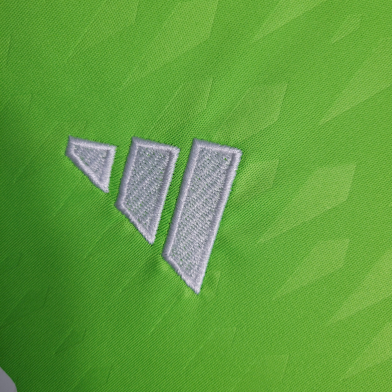 2023-24 Real Madrid goalkeeper green  COURTOIS Football jersey