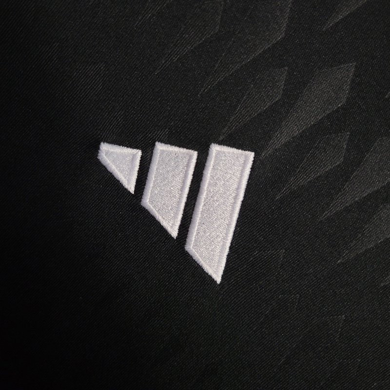 23-24 Bayern Munich goalkeeper