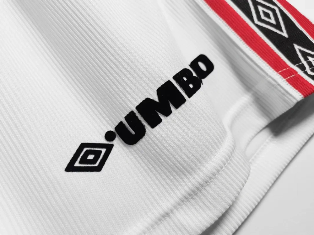 Retro 1998 shorts Manchester United home