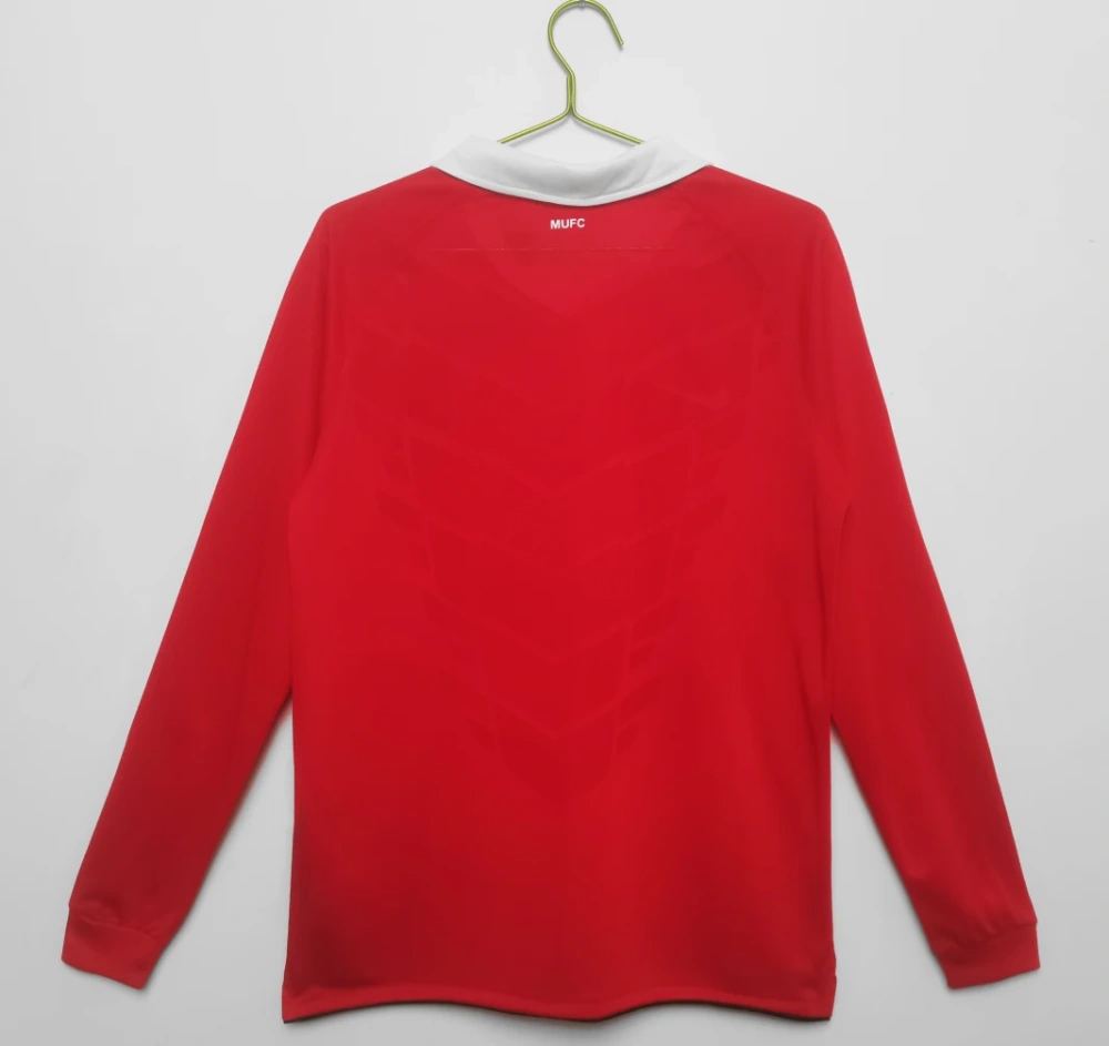 retro 2010-11 Manchester United home long sleeve retro football jersey Fan version
