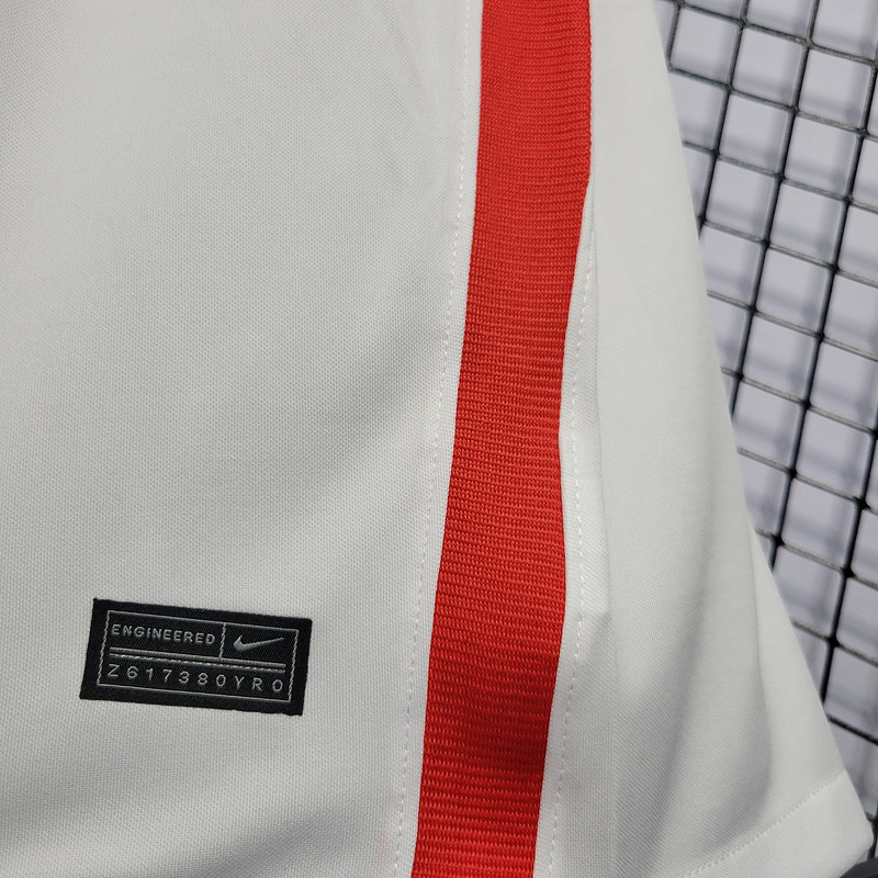 21-22 Frankfurt White away