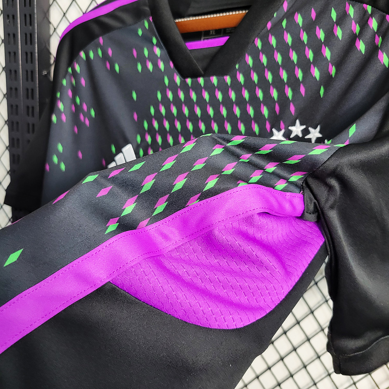 23-24 Bayern Munich away