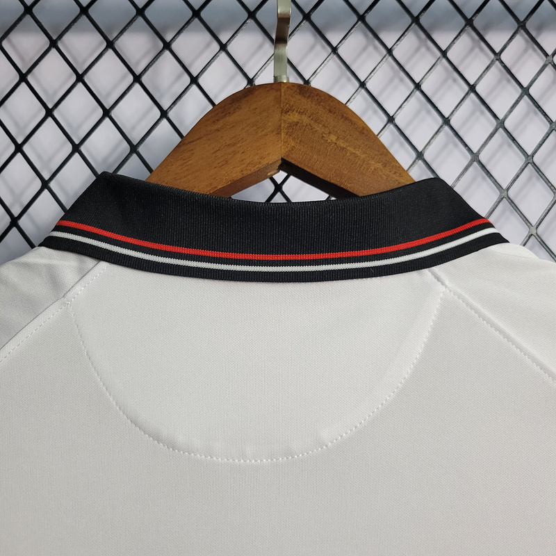 21-22 Frankfurt White away