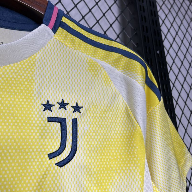 2024-25 Juventus away Football jersey