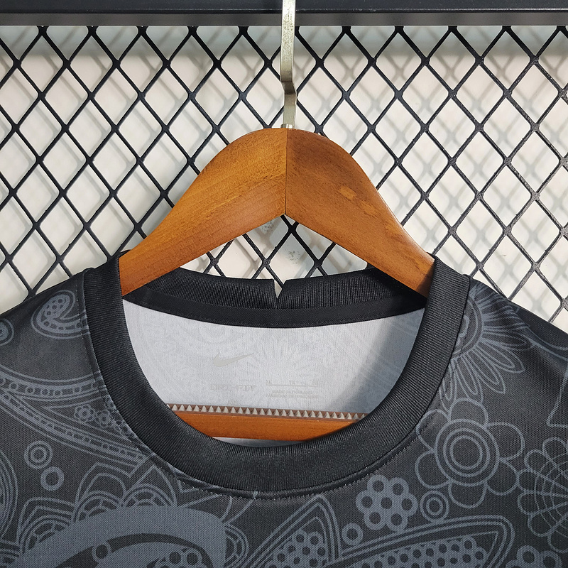 2023-24 Barcelona Black Special Edition  GAVI LEWANDOWSKI F. DE JONG PEDRI FERMíN Football jersey