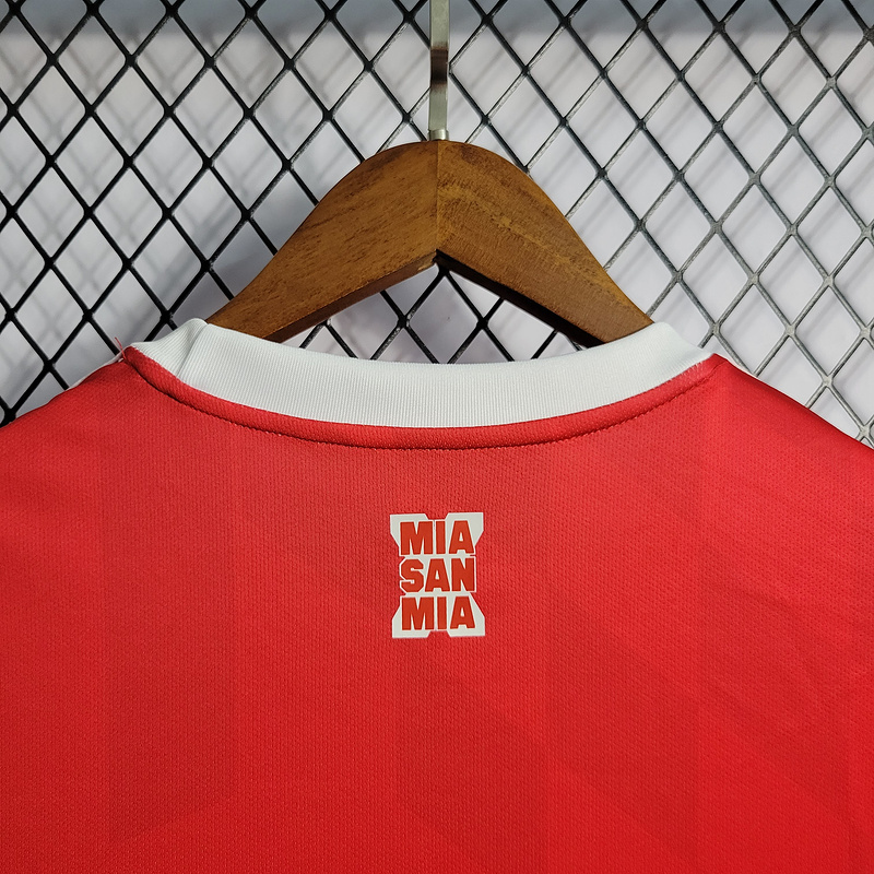 22-23 Bayern Munich  10 crowns