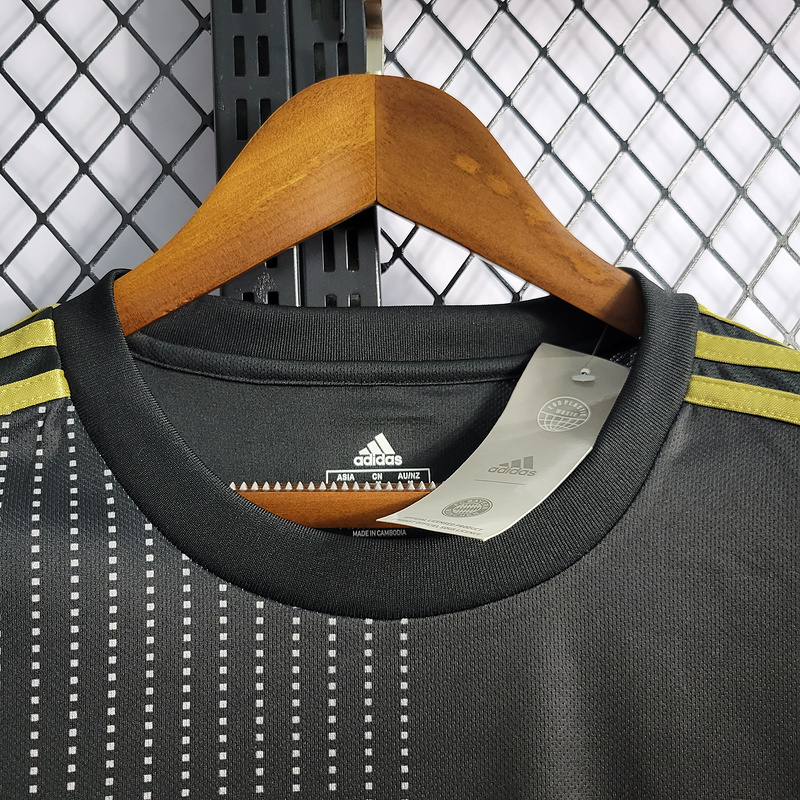 2021-22 Bayern Munich away Football jersey