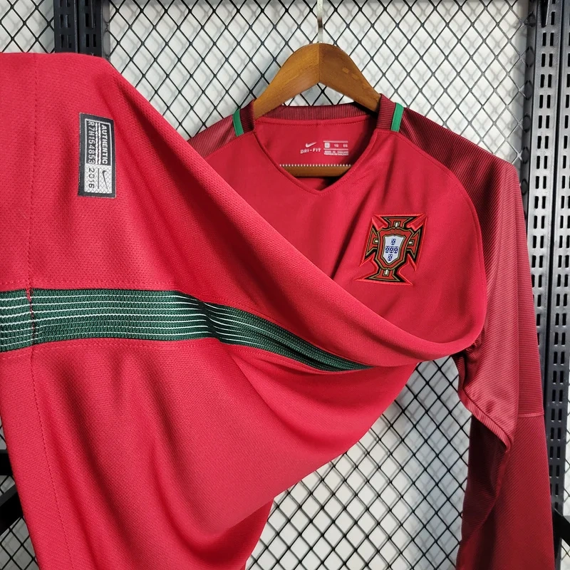 Retro 2016-17 Portugal Home Long Sleeve Football jersey retro