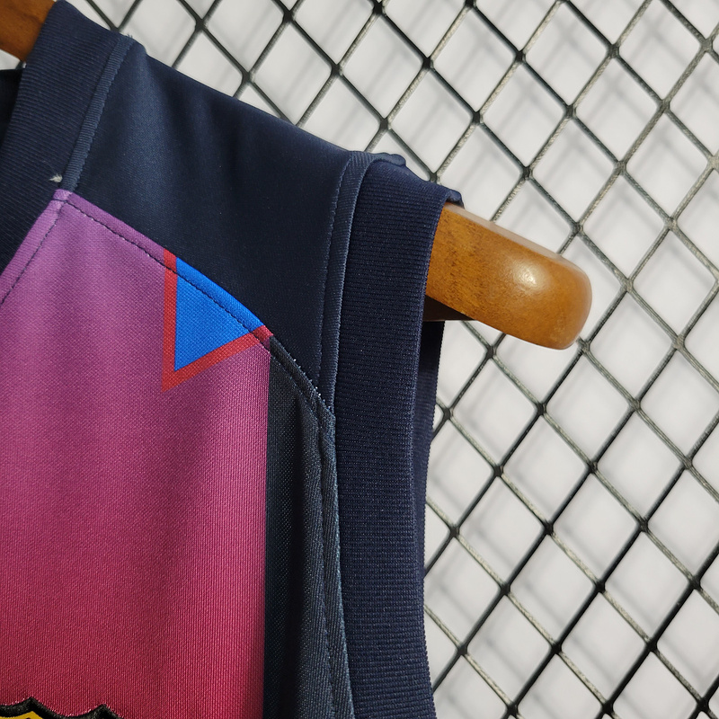 Retro  2021-22 Barcelona Training Vest  PEDRI PIQUE DEMBELE MEMPHIS F.DE JONG