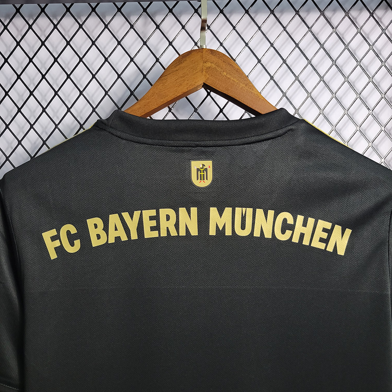 2021-22 Bayern Munich away Football jersey
