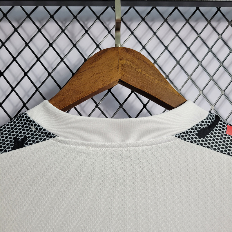 2021-22 Bayern Munich training suit white