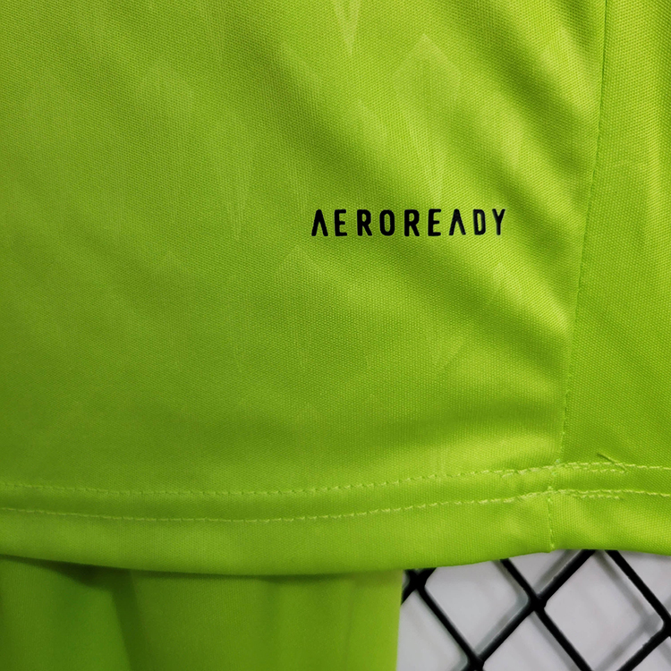 2023-24 Kids Real Madrid Green Goalkeeper  COURTOIS Football jersey