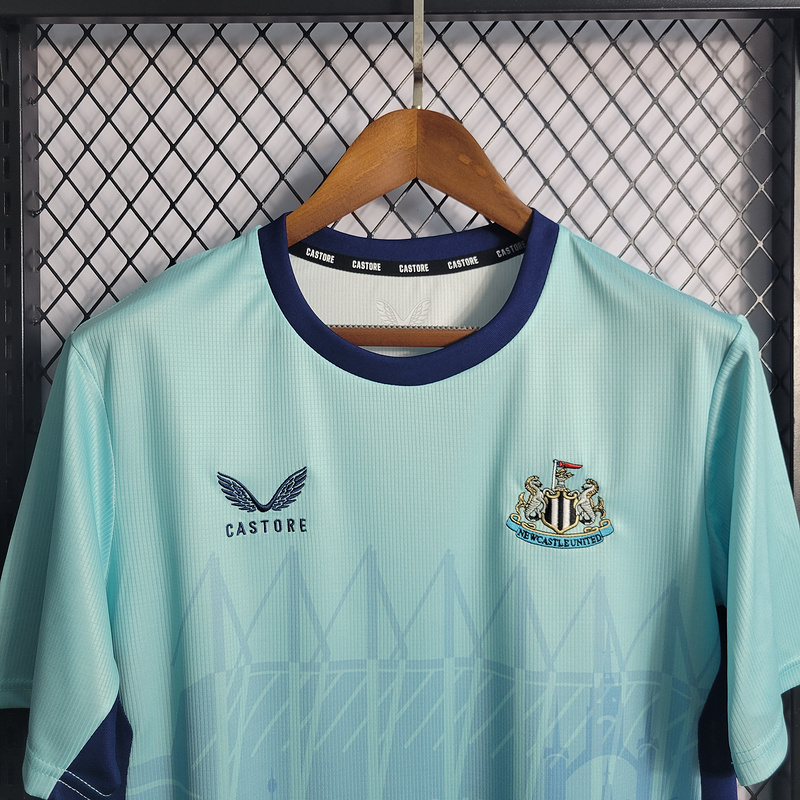 22-23 Newcastle pre-match training suit