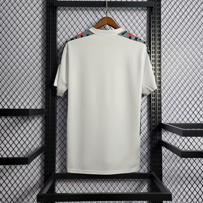 2021-22 Bayern Munich training suit white