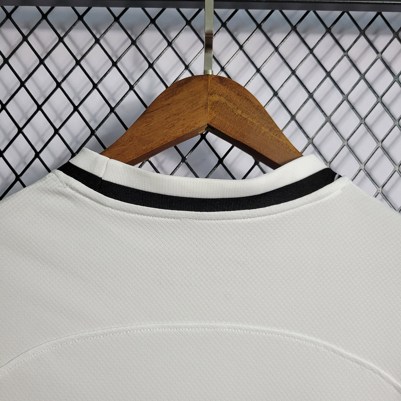 22-23 Frankfurt White