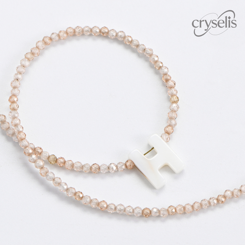 Zircon Shell Necklace