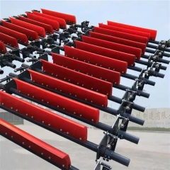 Conveyor belt cleaner