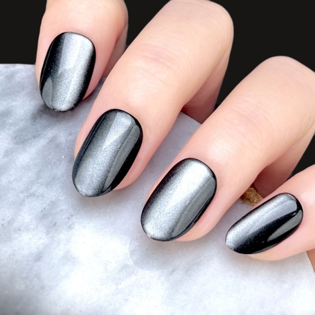 Black Cat Eye Oval Press-On Nails,Edgy Shimmer Cat Eye Wearable Nails 