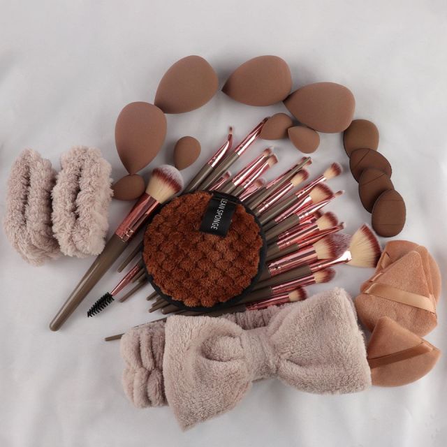 All-in-One Makeup Tool Kit –  Brush Set with Beauty Blenders & Skincare Accessories,All-in-One Makeup Tool Kit –  Brush Set with Beauty Blenders & Skincare Accessories 