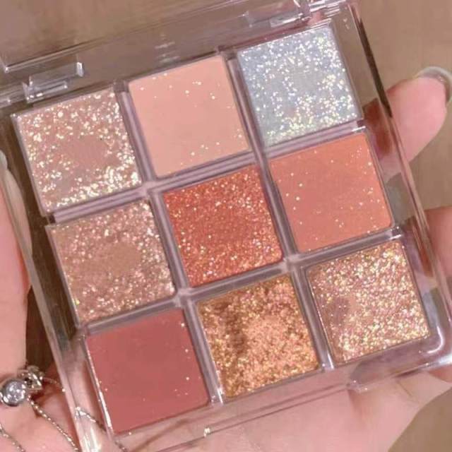 Nine-Color Private Label Eyeshadow Palette With Glitter, Shimmer, Matte & Transparent Finishes,Nine-Color Private Label Eyeshadow Palette With Glitter, Shimmer, Matte & Transparent Finishes 