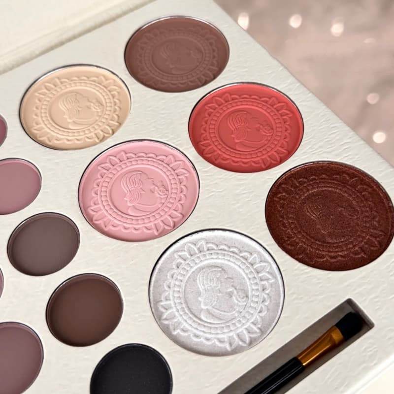 Shimmer & Matte Highlighting, Blush, Contouring, Eyeshadow Palette OEM Manufacturer & Supplier,Shimmer & Matte Highlighting, Blush, Contouring, Eyeshadow Palette OEM Manufacturer & Supplier 