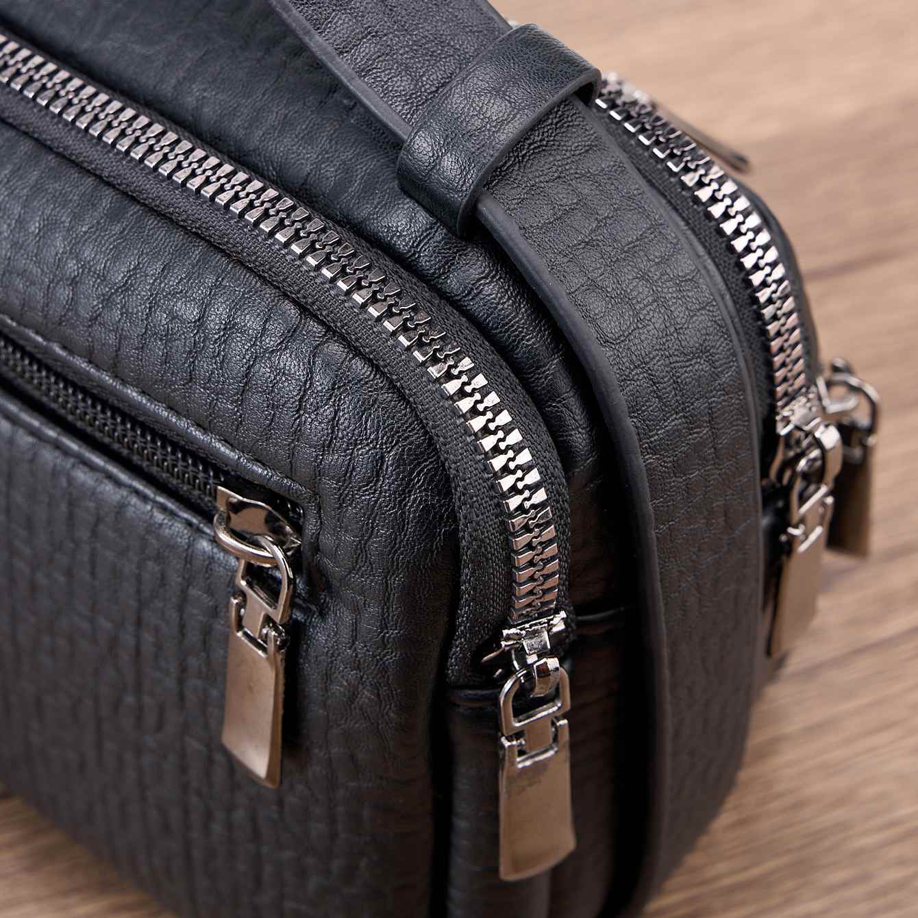 Men’s Black PU Leather Business Handbag Stylish Zip Top Briefcase with Multi-Compartments