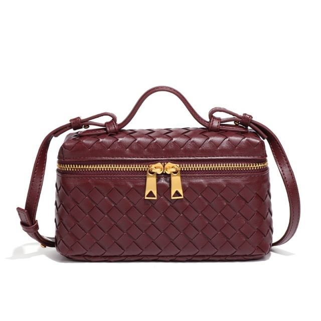 New Classic Hand-Woven Box Bag, Stylish Tote/Makeup Bag, Shoulder/Crossbody Bag, Small Square Box Bag