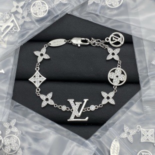 Classic old four-leaf flower bracelet with diamond letter logo fashion silver bracelet