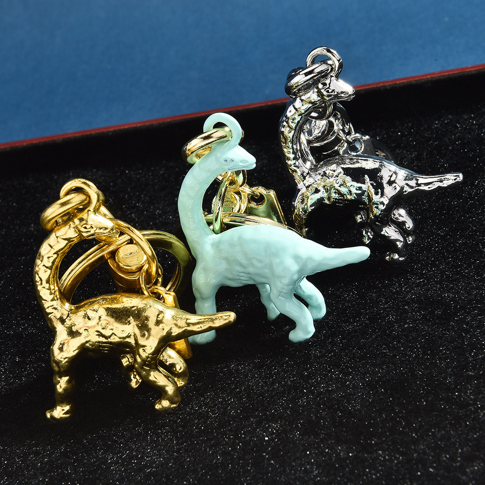 Vintage brass long-necked dragon keychain Creative dinosaur pendant Personalized car keychain small gift