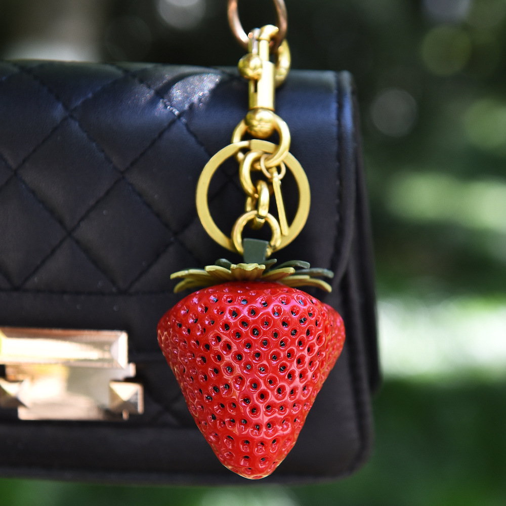 Simulated strawberry keychain, cute fruit-shaped pendants, creative bag pendants, small gifts