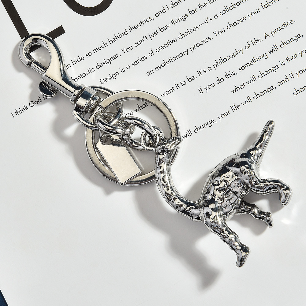 Vintage brass long-necked dragon keychain Creative dinosaur pendant Personalized car keychain small gift
