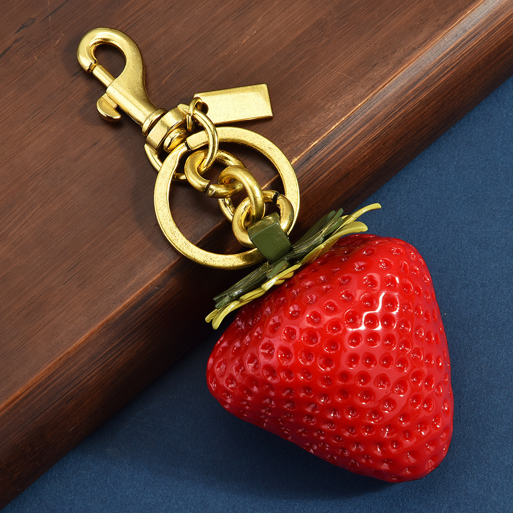 Simulated strawberry keychain, cute fruit-shaped pendants, creative bag pendants, small gifts