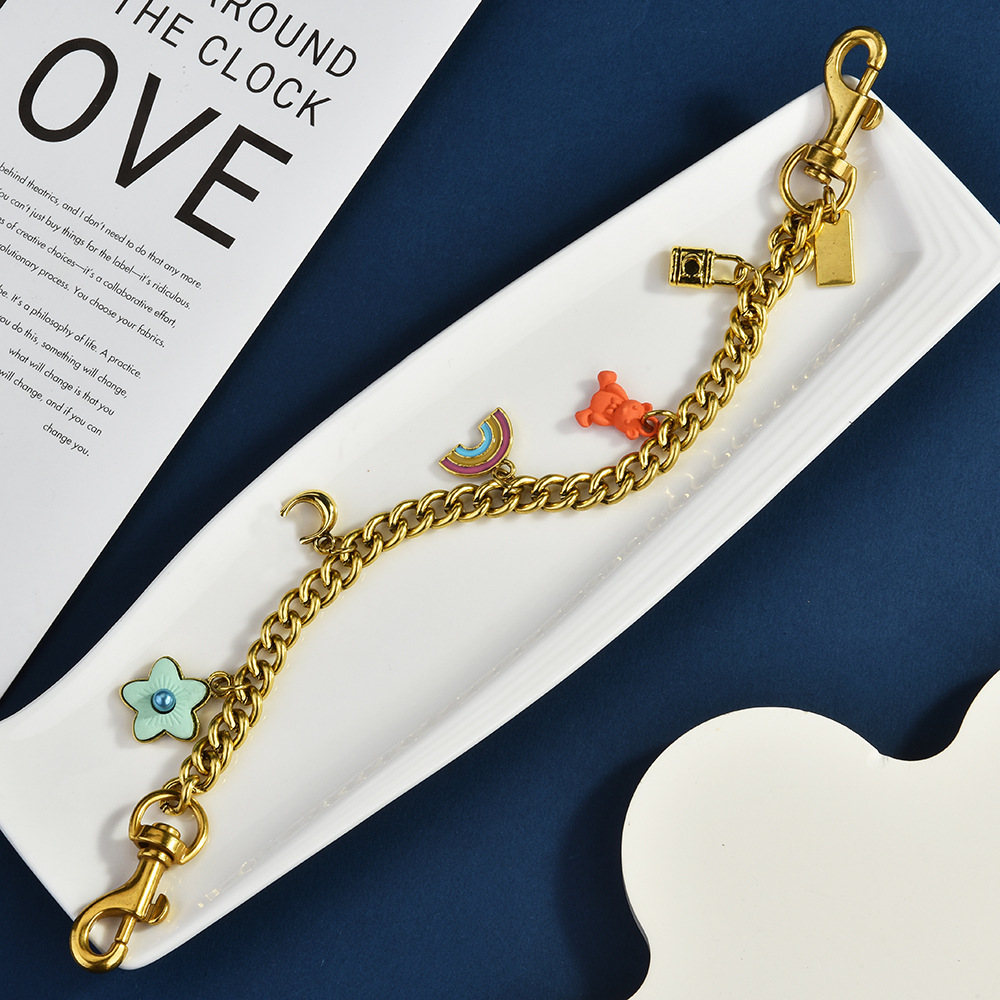 Sweet cool bag chain | Wear a "cute necklace" on your bag