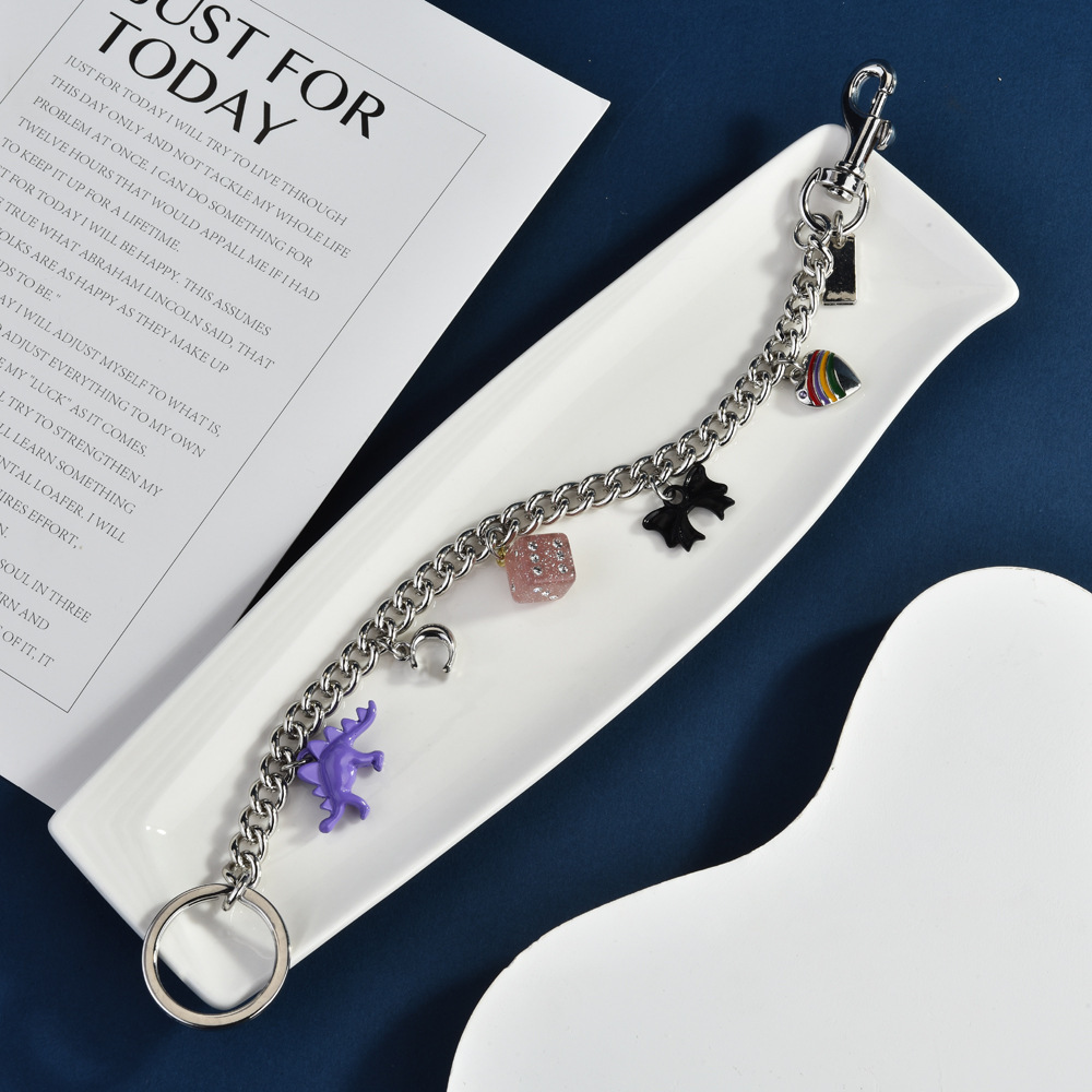 Sweet cool bag chain | Wear a "cute necklace" on your bag