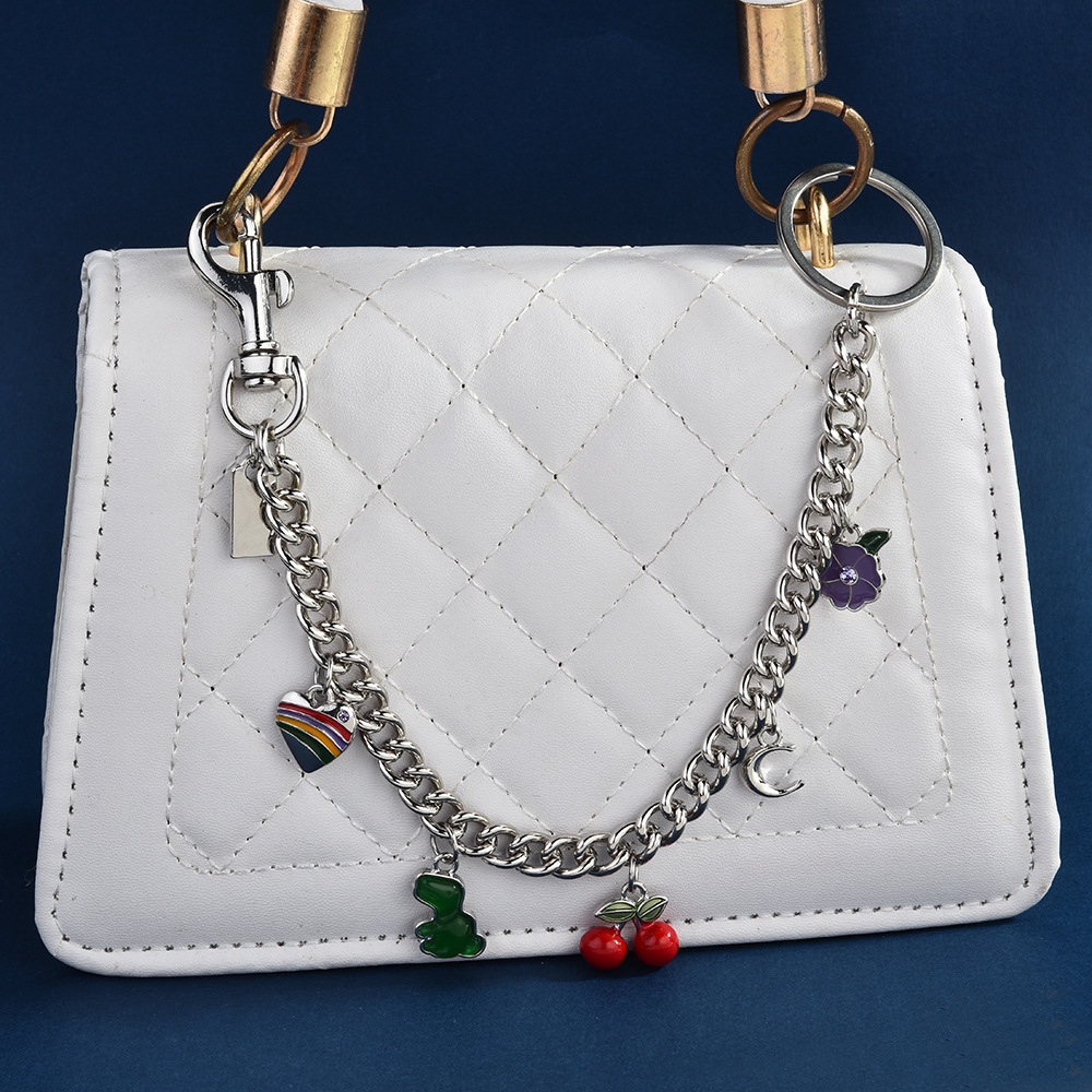 Sweet cool bag chain | Wear a "cute necklace" on your bag