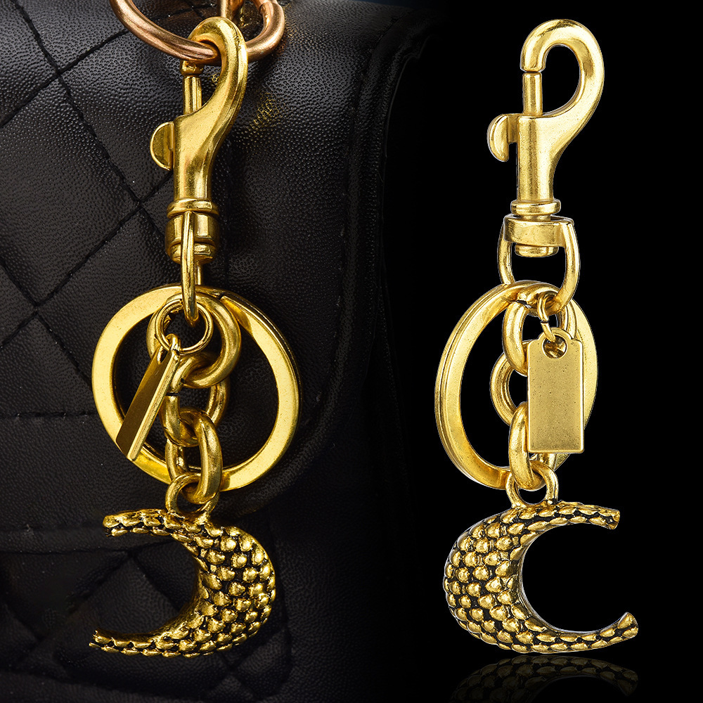 Woven moon keychain | Hang the "Personality Universe" on the key