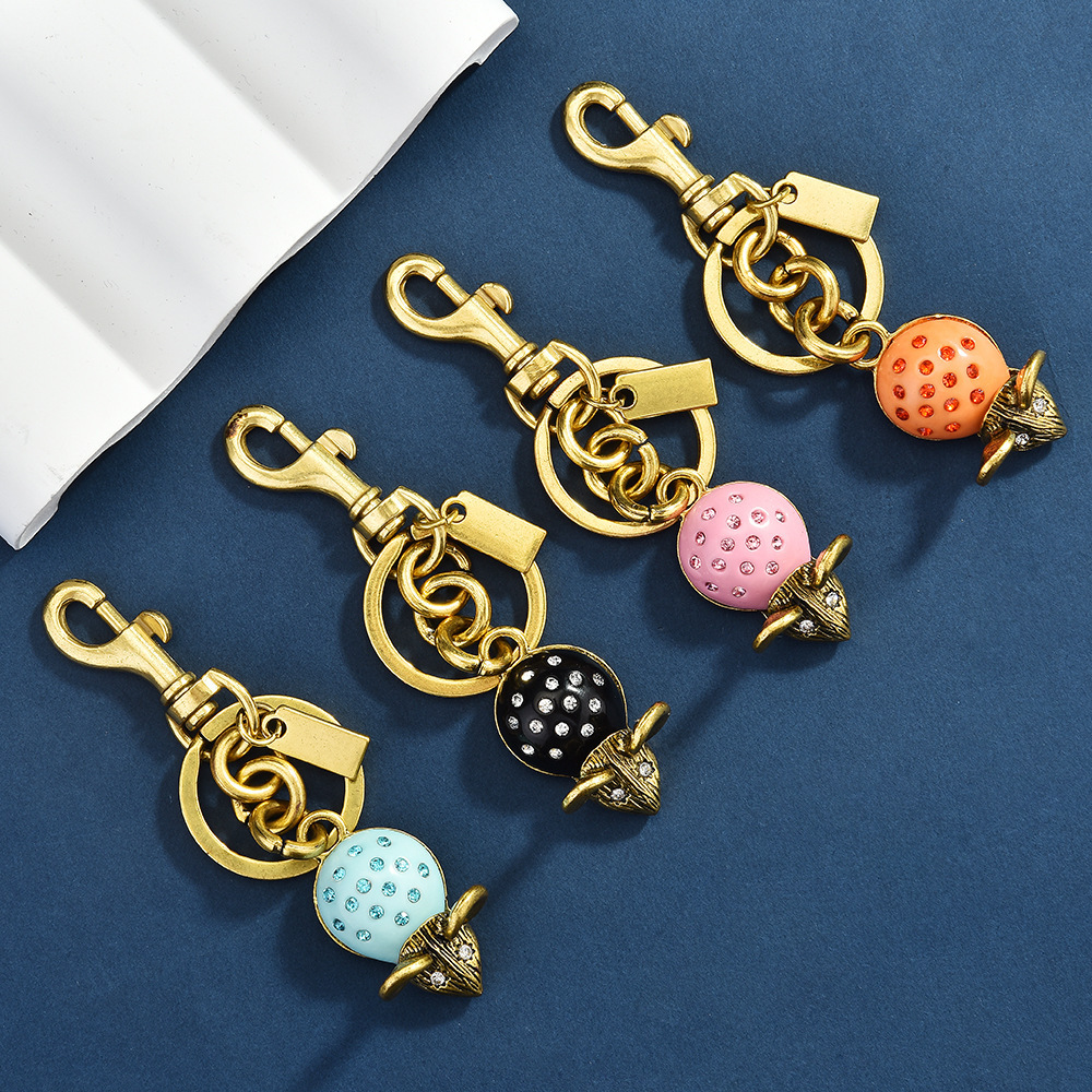 Diamond-encrusted strawberry keychain | Size "Sweet Bomb" charm