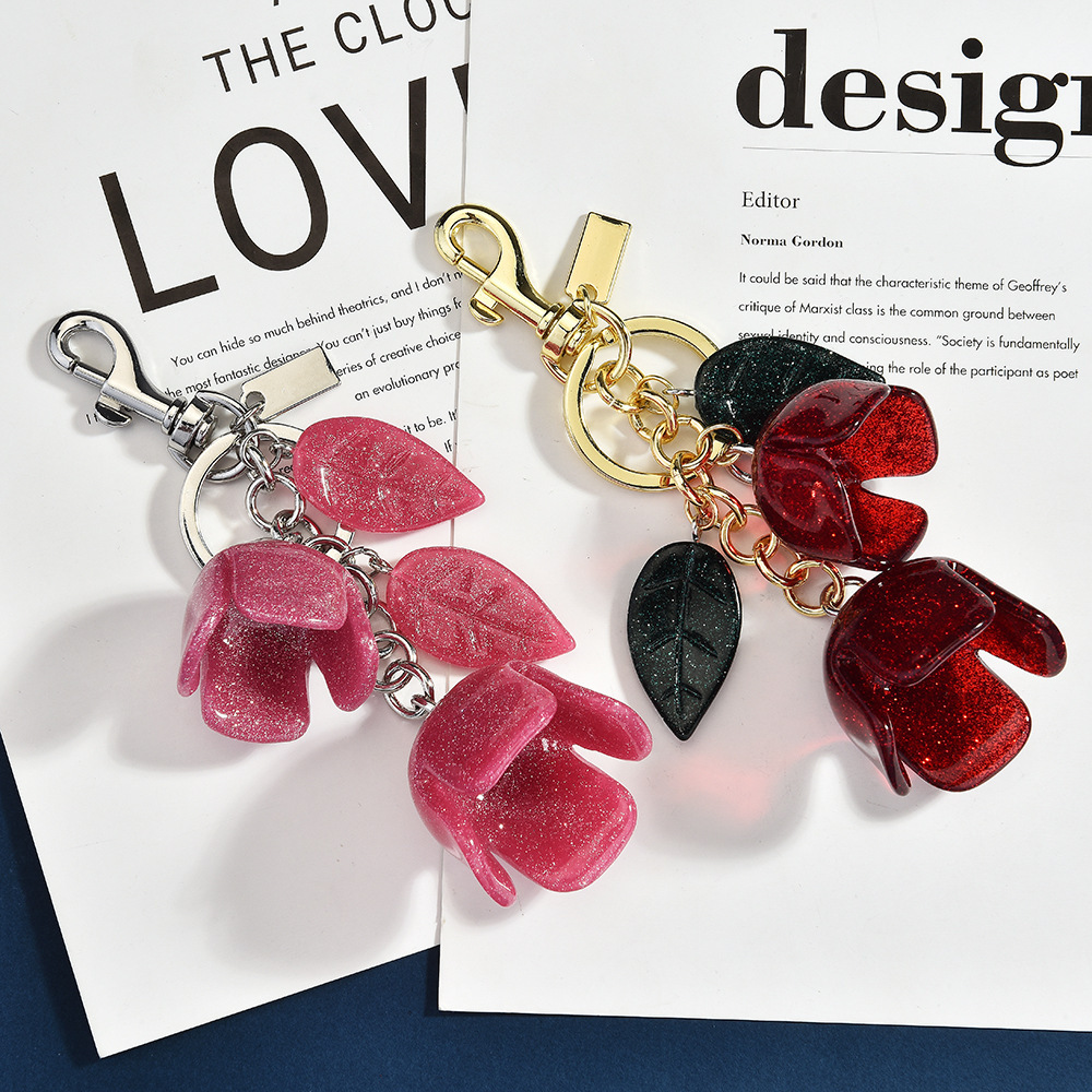 Glitter Flower Keychain | Hang the "sweet little romance" on the bag