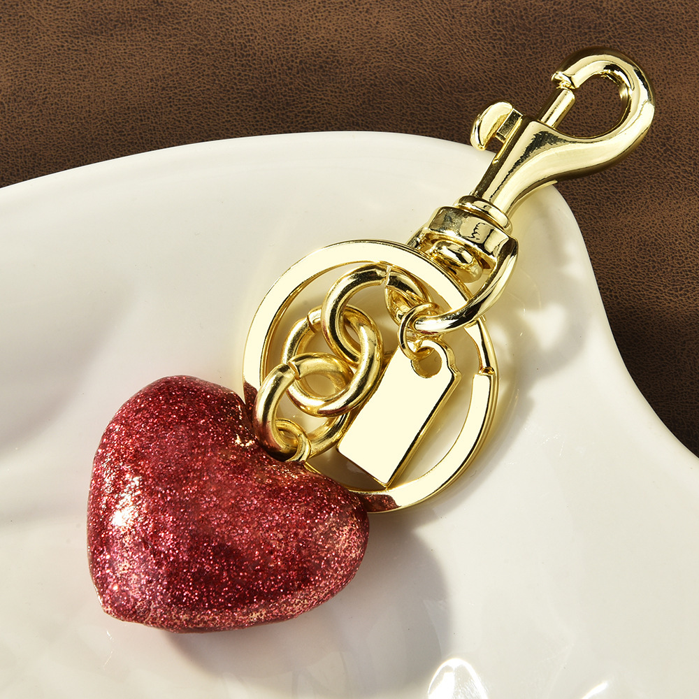Glitter Diamond Love Keychain | Hang the "sweet little happiness" on the bag