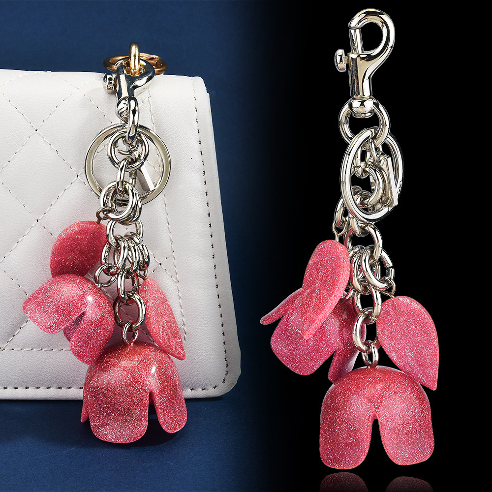 Glitter Flower Keychain | Hang the "sweet little romance" on the bag