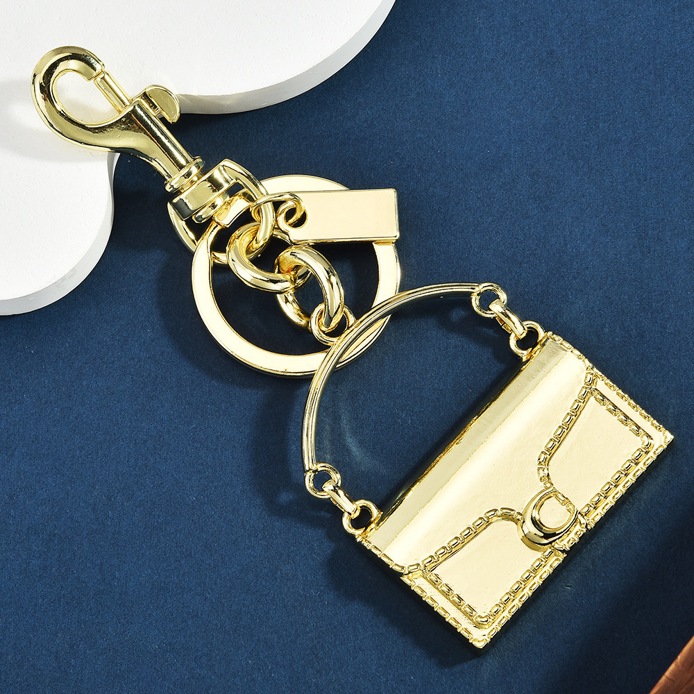 Mini bag shaped keychain | Hang the "delicate little style" on your body